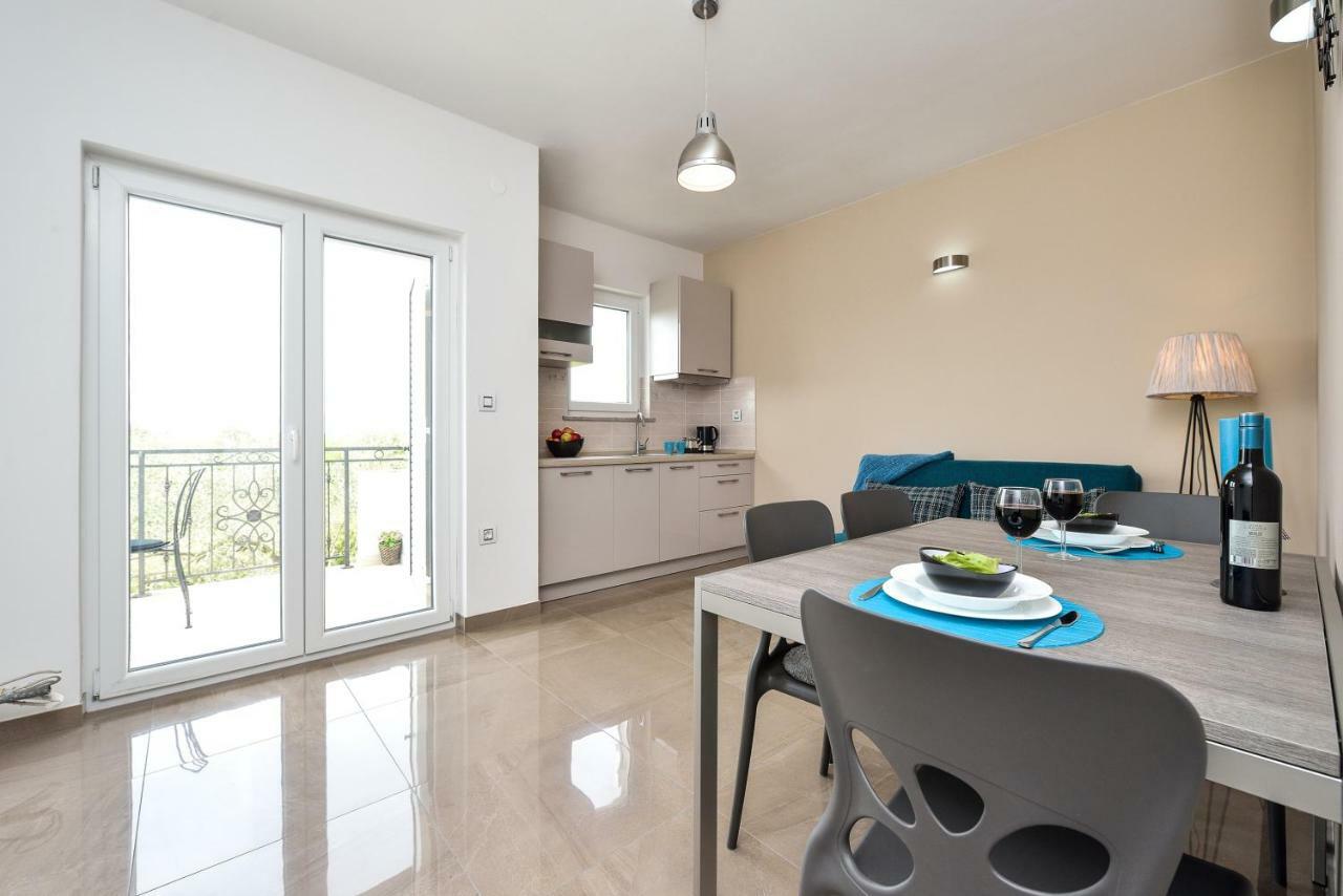 Apartments Feel Good Sukošan Zewnętrze zdjęcie